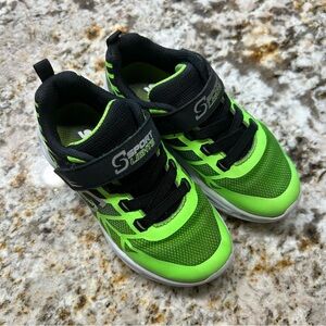 Skechers Sport Green and Black Light Up Sneakers Kids Size 10